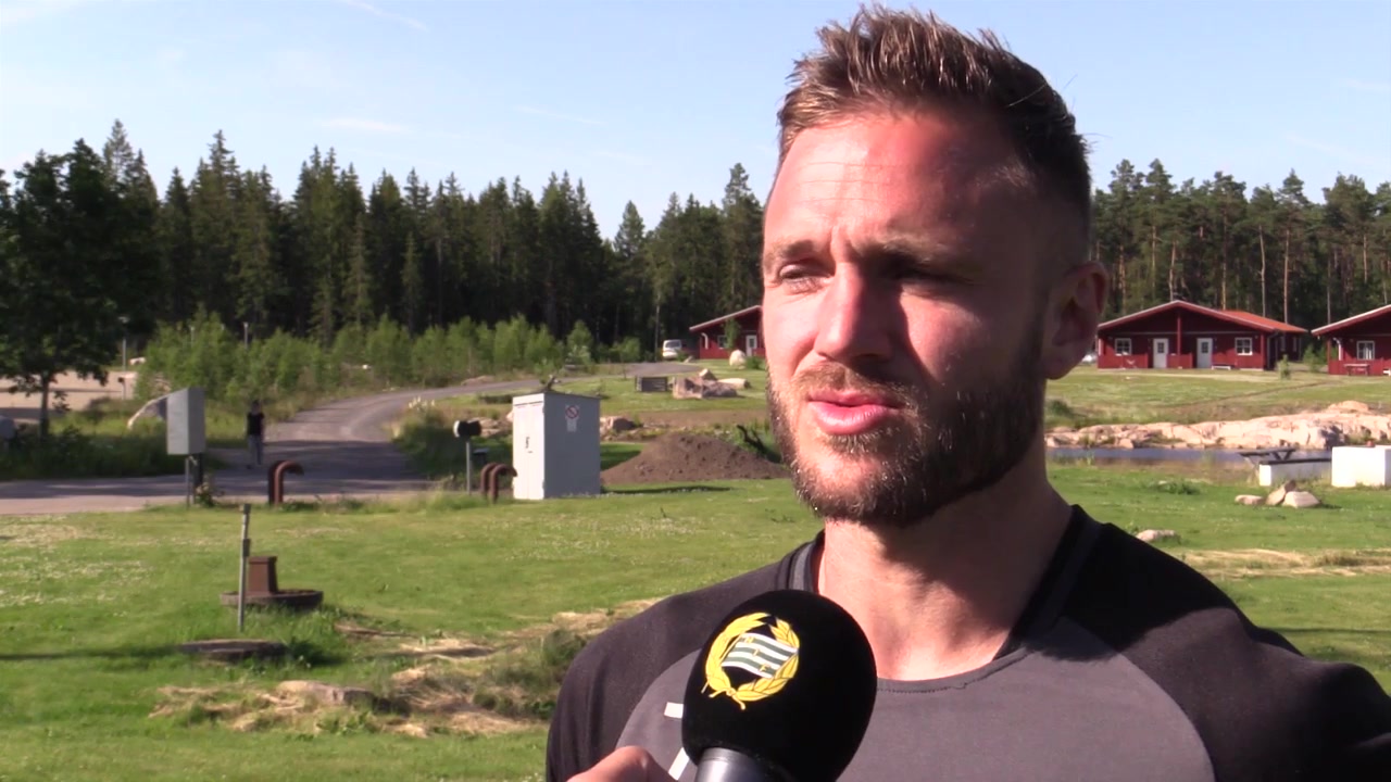 Hammarby IF: 
        Mats går för fullt - och väntar sig fysisk match mot Kalmar
      