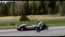 Bugatti Veyron 16:4 vs BMW S1000RR (one wheel) 50-300 km/h GTBOARD.com Event Sweden May 2013